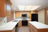 9 1717 DUCHESS AVENUE - thumbnail 24