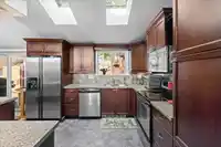 3344 OMINECA COURT - thumbnail 12