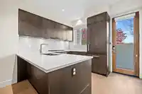 5522 OAK STREET - thumbnail 9