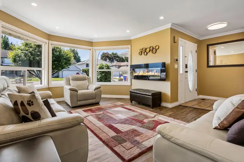 46677 RAMONA DRIVE - photo 2 of 40