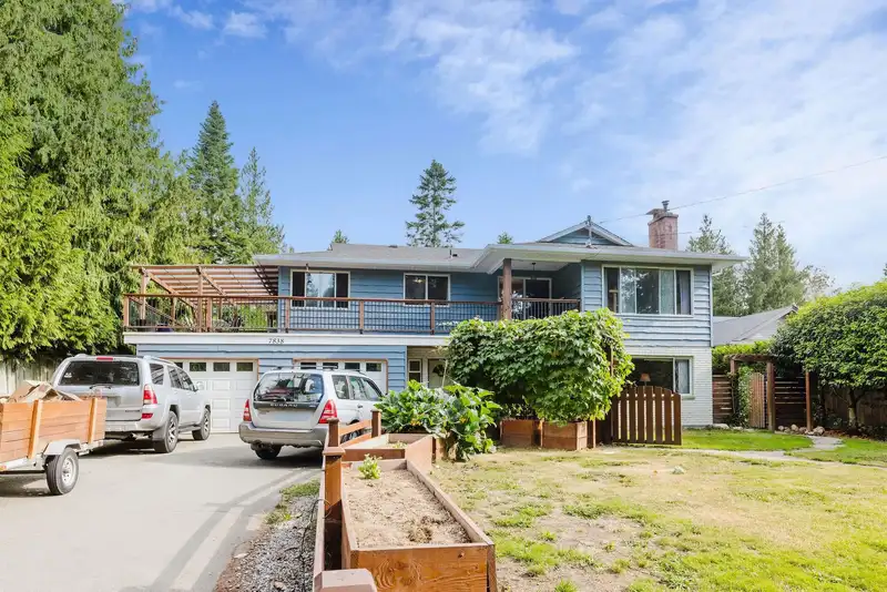 7838 REDROOFFS ROAD - photo 1 of 40