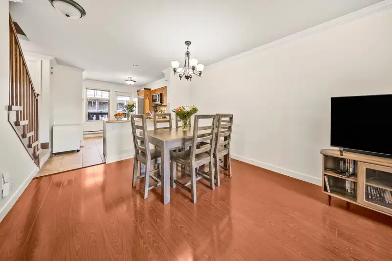 22 6238 192 STREET - photo 4 of 30
