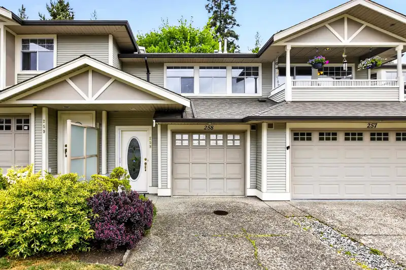 258 20391 96 AVENUE - photo 1 of 40