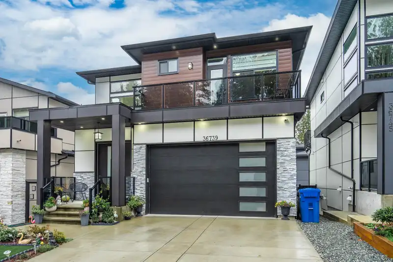 36739 DIANNE BROOK AVENUE - photo 1 of 40
