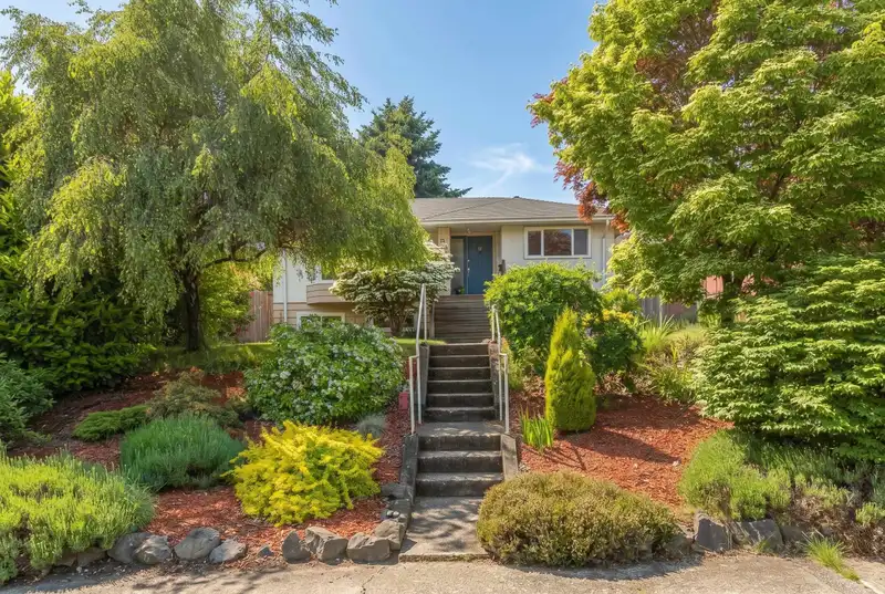 513 GARRETT STREET - photo 2 of 40