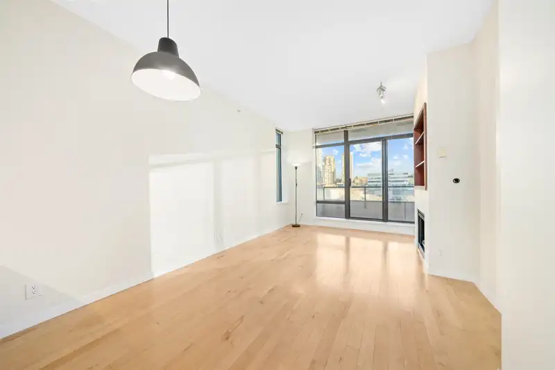 605 2345 MADISON AVENUE - photo 4 of 35