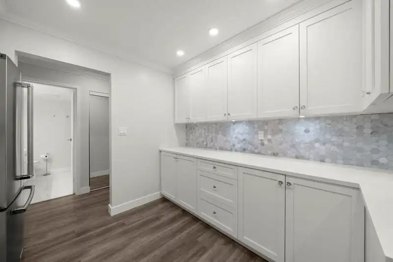 211 4111 FRANCIS ROAD - photo 2 of 26