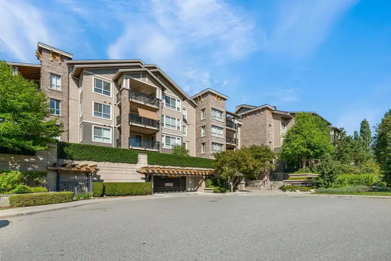 129 5655 210A STREET - photo 2 of 34