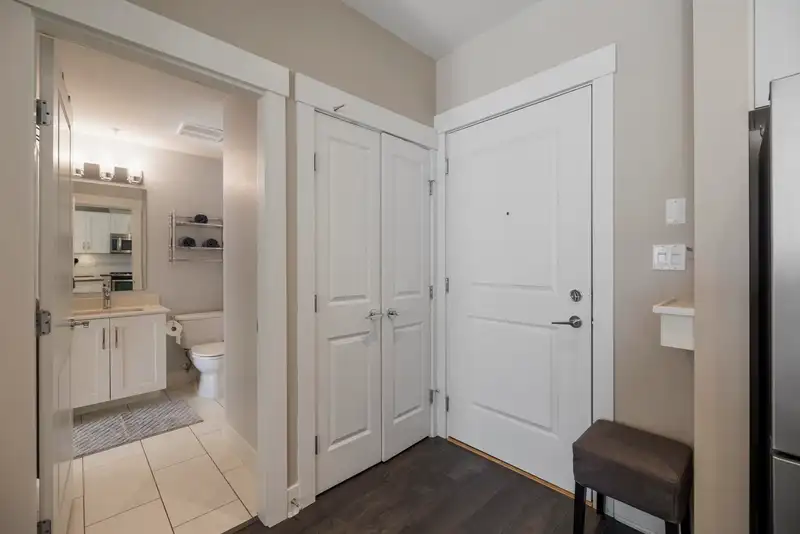 222 20728 WILLOUGHBY TOWN CENTRE DRIVE - photo 3 of 27