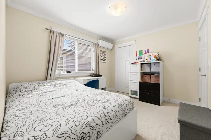 15487 THRIFT AVENUE - photo 4 of 38