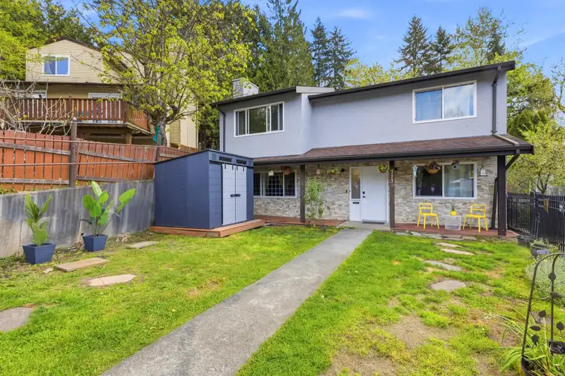 713 APPLEYARD COURT - photo 1 of 40