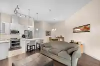 607 8526 202B STREET - thumbnail 4