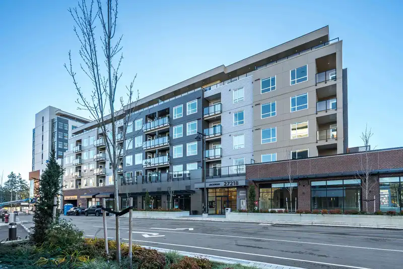 404 27218 ALDERGROVE TOWN CENTRE DRIVE - photo 3 of 40