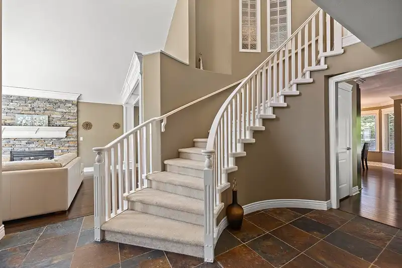 1562 BRAMBLE LANE - photo 3 of 40