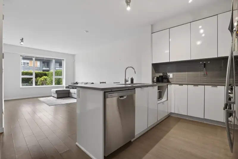 107 9168 SLOPES MEWS - photo 4 of 39