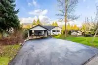 1063 CORONA CRESCENT - thumbnail 32