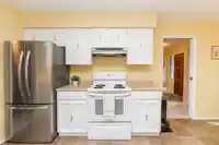 1063 CORONA CRESCENT - thumbnail 6