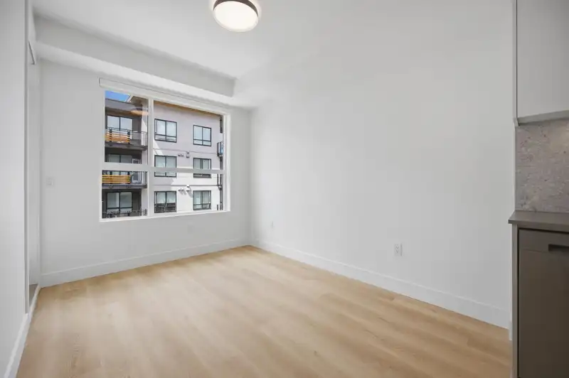 512 13455 94A AVENUE - photo 3 of 32