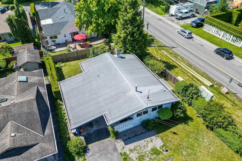 5086 12 AVENUE - photo 1 of 27