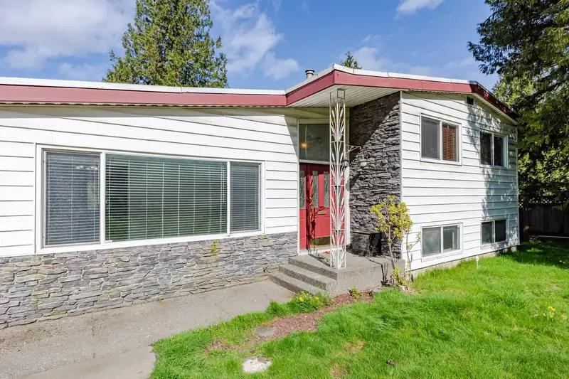 11411 LOUGHREN DRIVE - photo 3 of 40