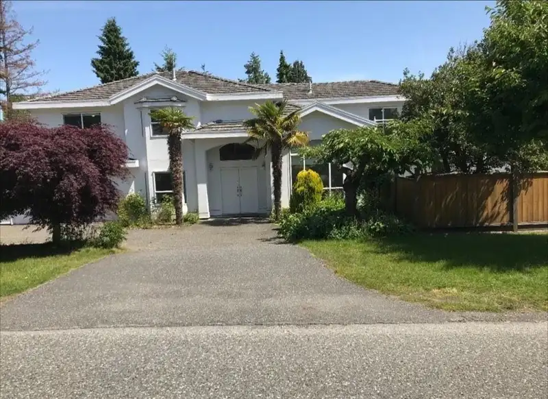 1388 LEE STREET - photo 1 of 19