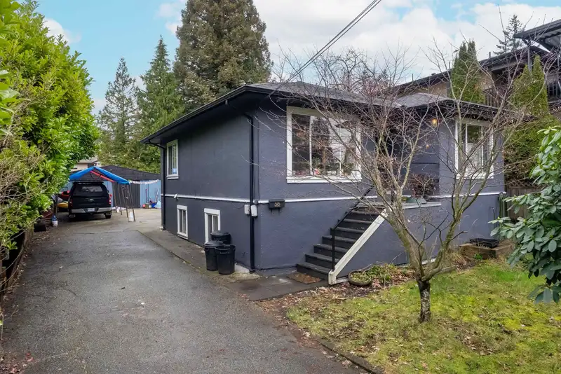 518 W 23RD STREET - photo 2 of 29