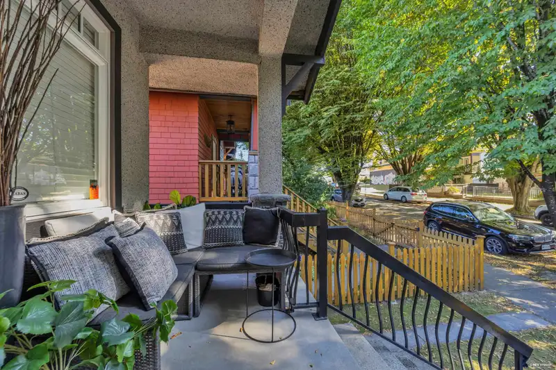 2317 GRAVELEY STREET - photo 3 of 27