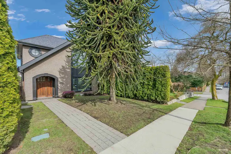 4009 W 11TH AVENUE - photo 4 of 40