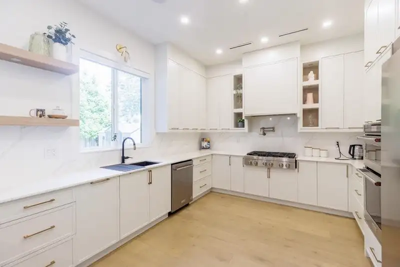 7002 W BREWSTER DRIVE - photo 4 of 36