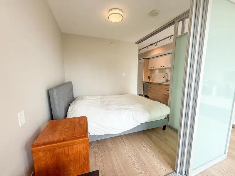 305 1783 MANITOBA STREET - photo 4 of 19