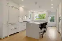 462 W 22ND AVENUE - thumbnail 1