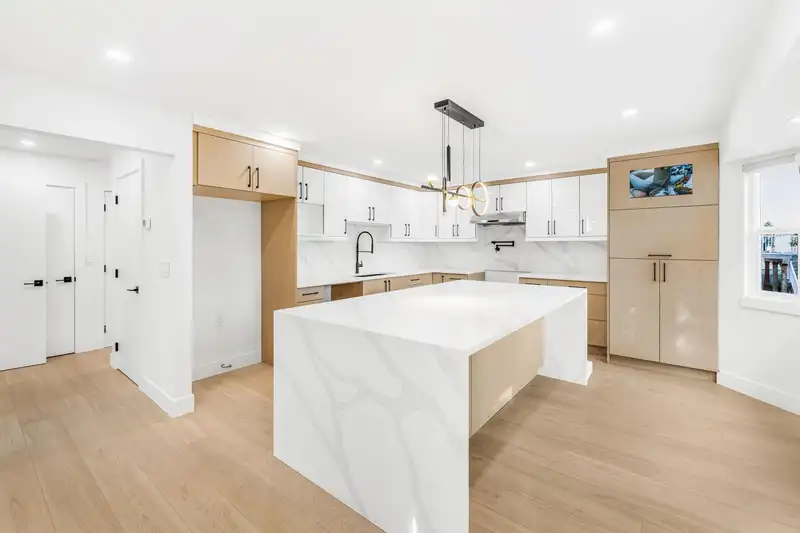14278 HYLAND ROAD - photo 1 of 39