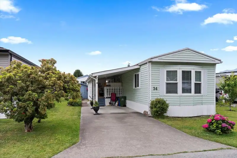 34 7610 EVANS ROAD - photo 1 of 19
