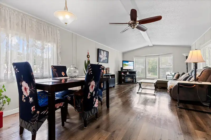 34 7610 EVANS ROAD - photo 4 of 19