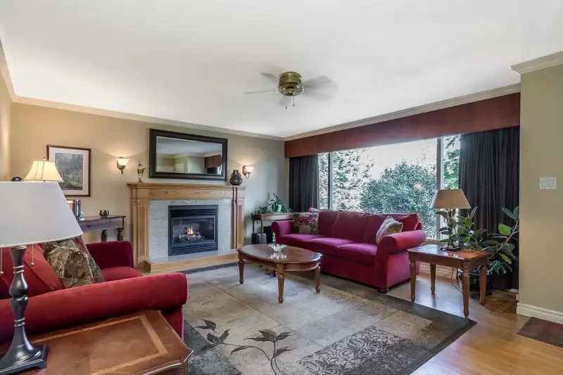 11564 97 AVENUE - photo 2 of 15