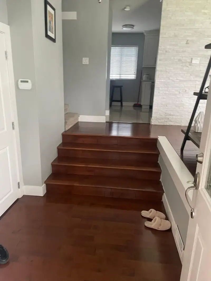 20298 50 AVENUE - photo 2 of 14