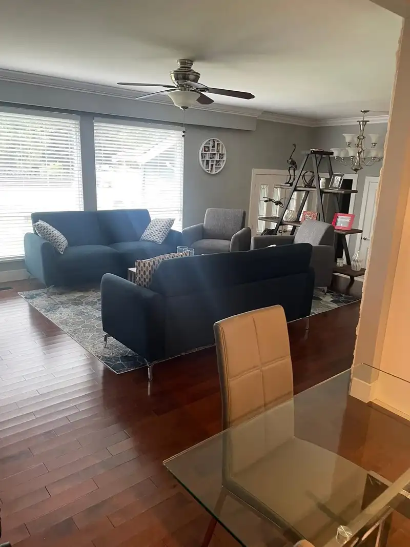 20298 50 AVENUE - photo 4 of 14