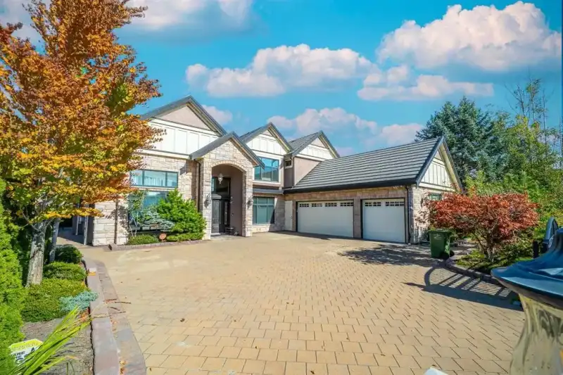 8100 FAIRLANE ROAD - photo 1 of 1