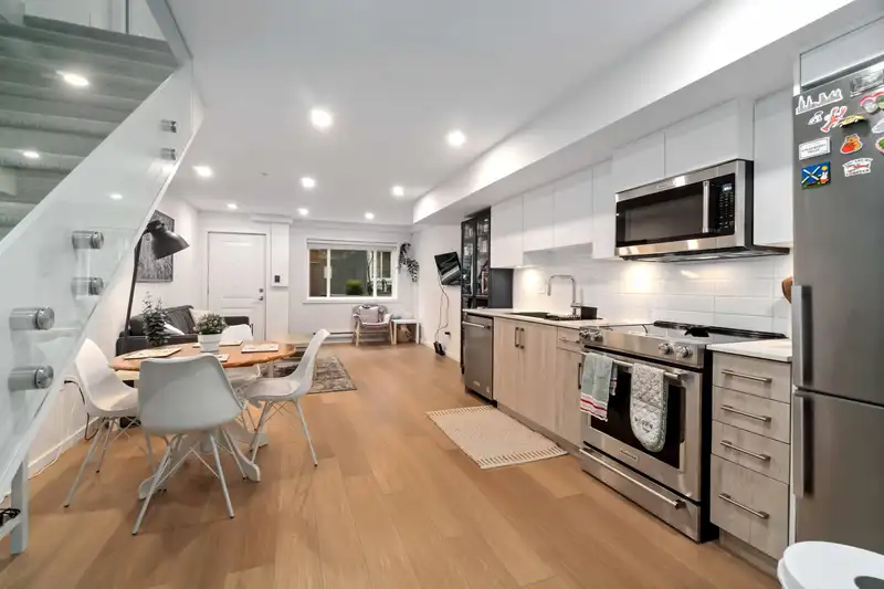 3623 RAE AVENUE - photo 4 of 33