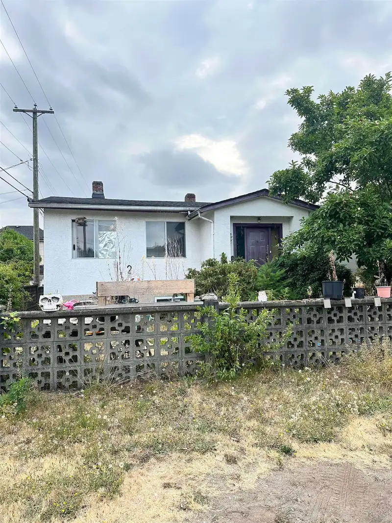 7830 YUKON STREET - photo 2 of 3