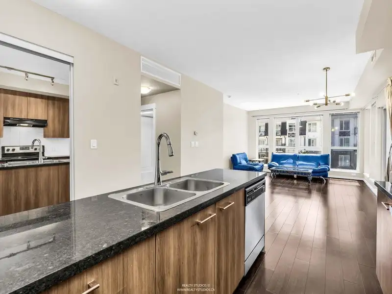 392 4133 STOLBERG STREET - photo 2 of 40