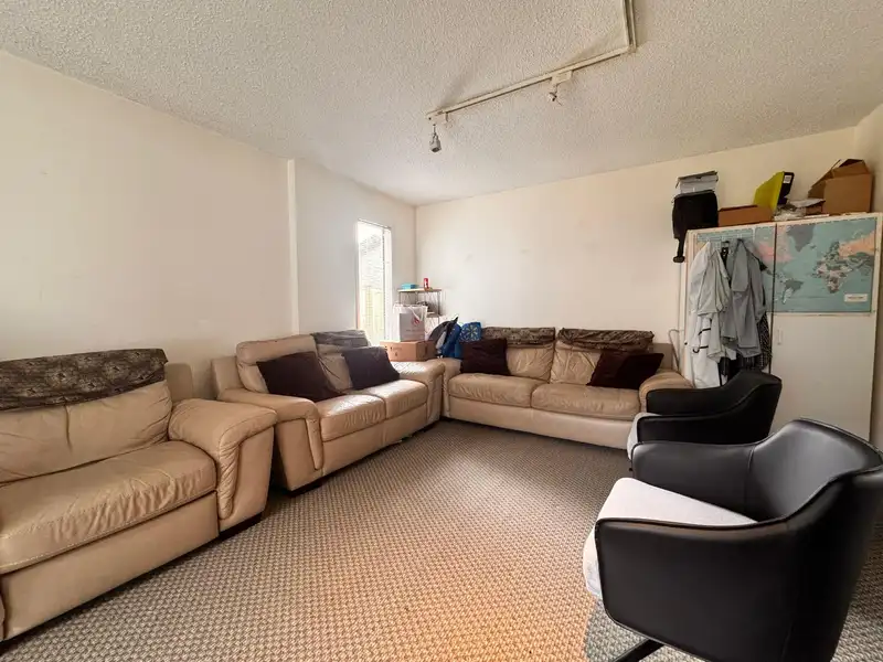 11101 CANYON CRESCENT - photo 4 of 14