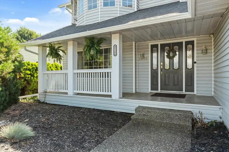 45396 CARRIAGE WAY - photo 2 of 39