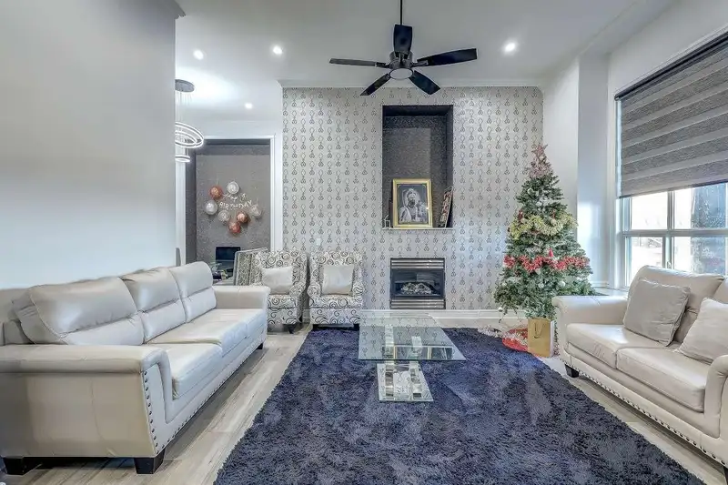 7171 151 STREET - photo 2 of 33