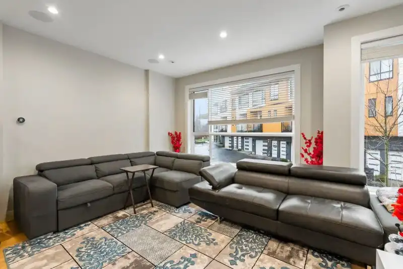 31 16511 WATSON DRIVE - photo 3 of 40