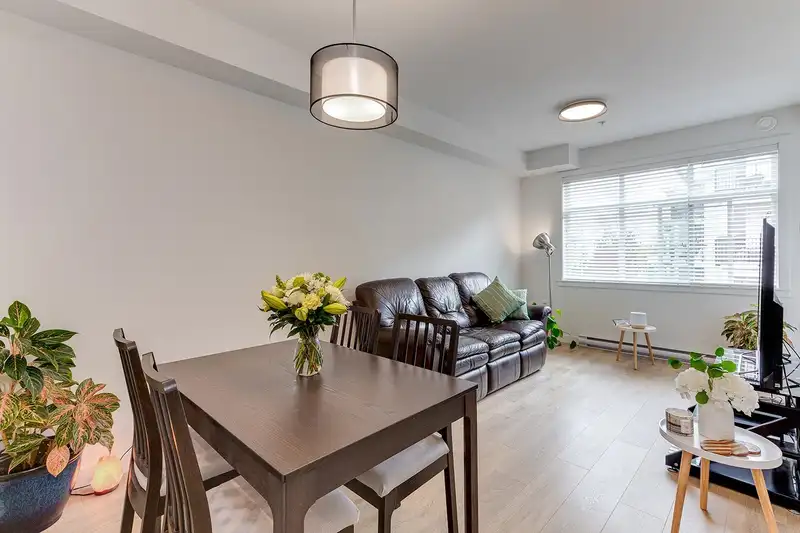 302 5415 BRYDON CRESCENT - photo 3 of 35