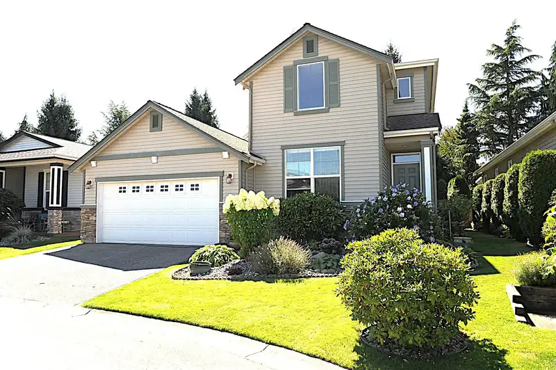 143 19639 MEADOW GARDENS WAY - photo 3 of 40