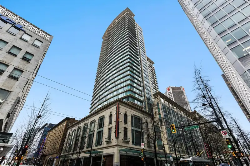 409 610 GRANVILLE STREET - photo 1 of 32