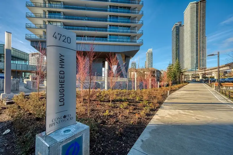 2401 4720 LOUGHEED HIGHWAY - photo 2 of 20