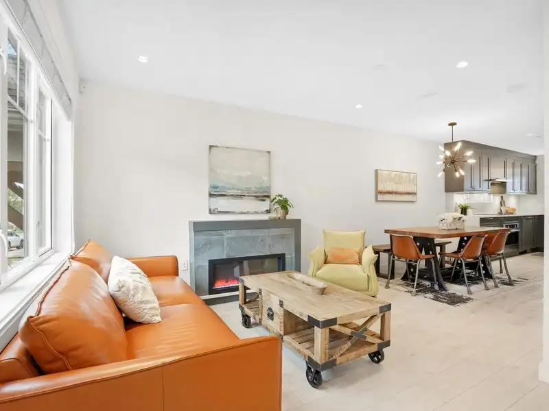 2468 ST. CATHERINES STREET - photo 3 of 32